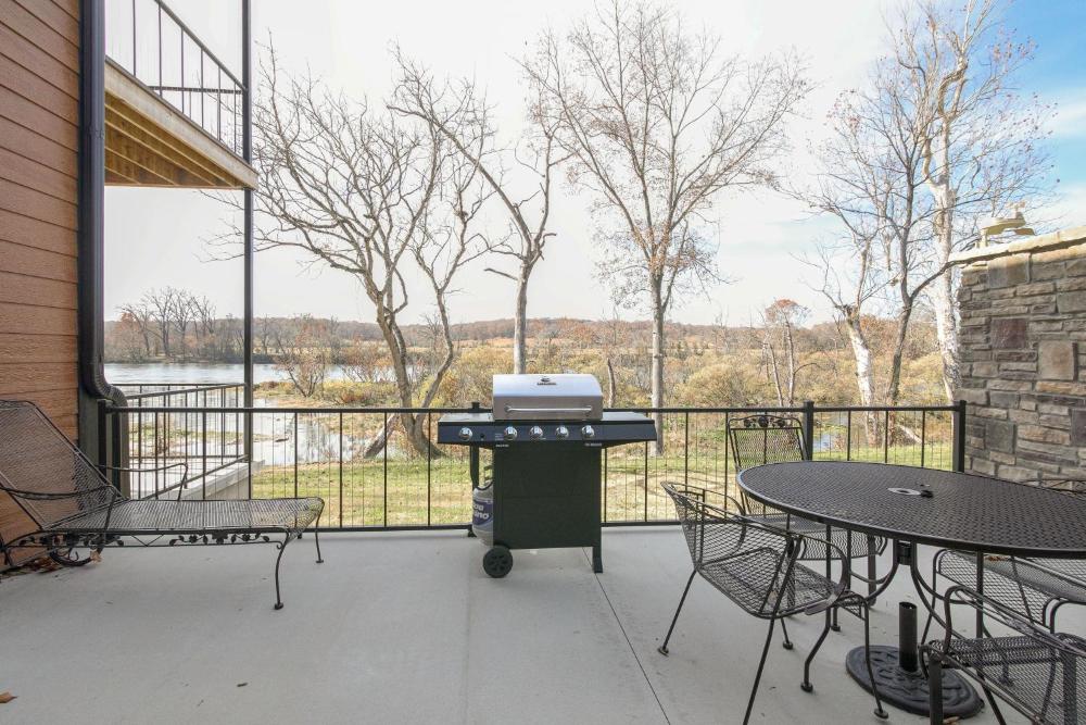 Riverfront Cotter Home Close to Trout Fishing!